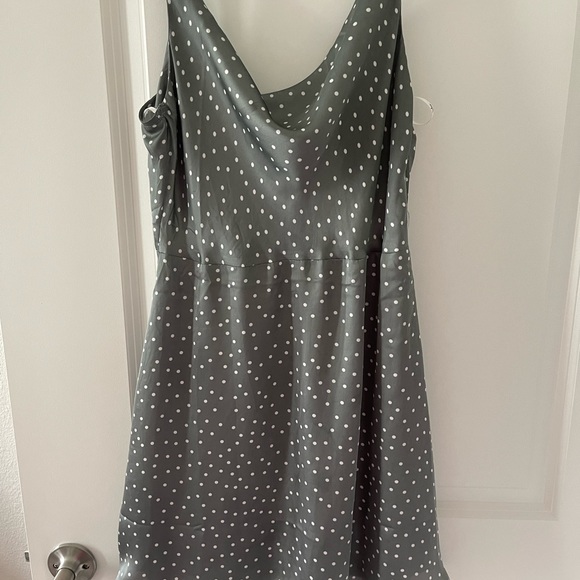 Green and white polka dot silk dress - Picture 3 of 3